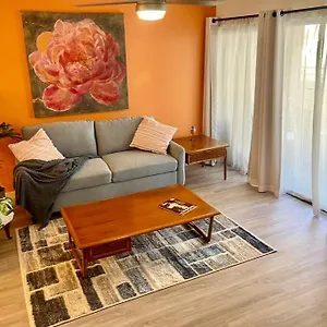  Apartment Mcm Downtown